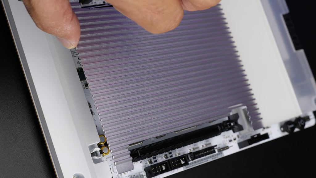 nzxt n9 z890 pcb m2 gen4 heatsink 01