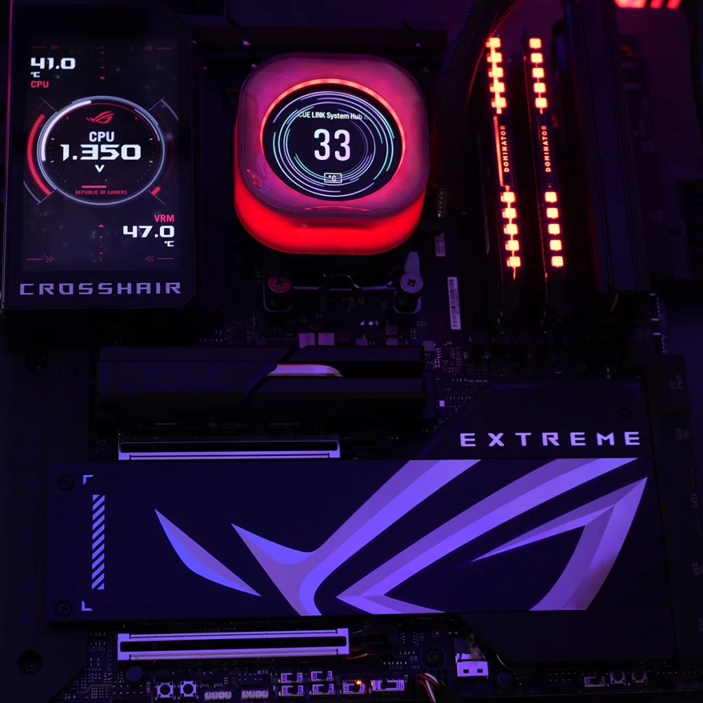 rog crosshair x870e extreme lcd 01