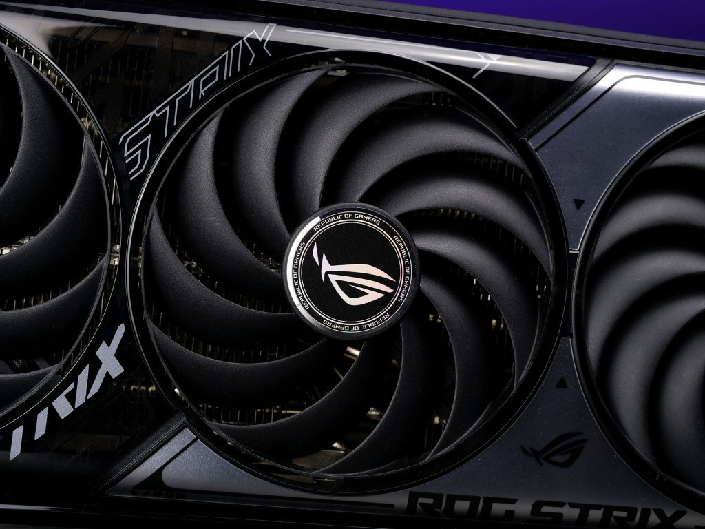 rog strix rtx5070ti o16g ventilateurs axiaux 11 pales