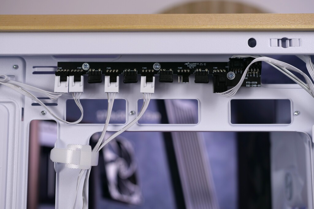 test lian li lancool 217 white hub