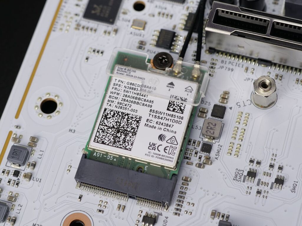 test nzxt n9 z890 wifi 7 intel be200