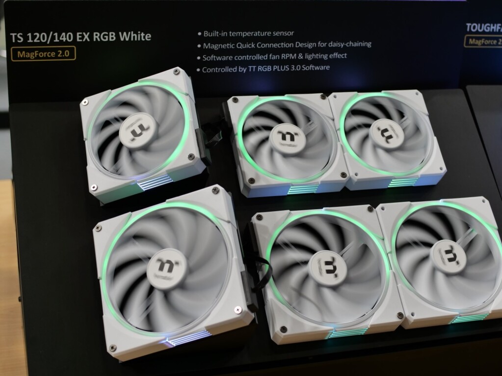Thermaltake Computex 2025 : la gamme complète en mode grand spectacle 18 thermaltake ts 12 140 fans