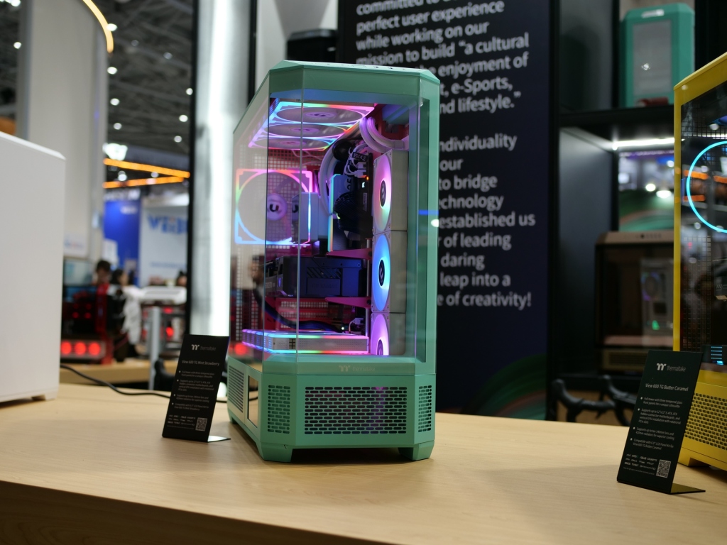 Thermaltake Computex 2025 : la gamme complète en mode grand spectacle 4 thermaltake view tg 600 02