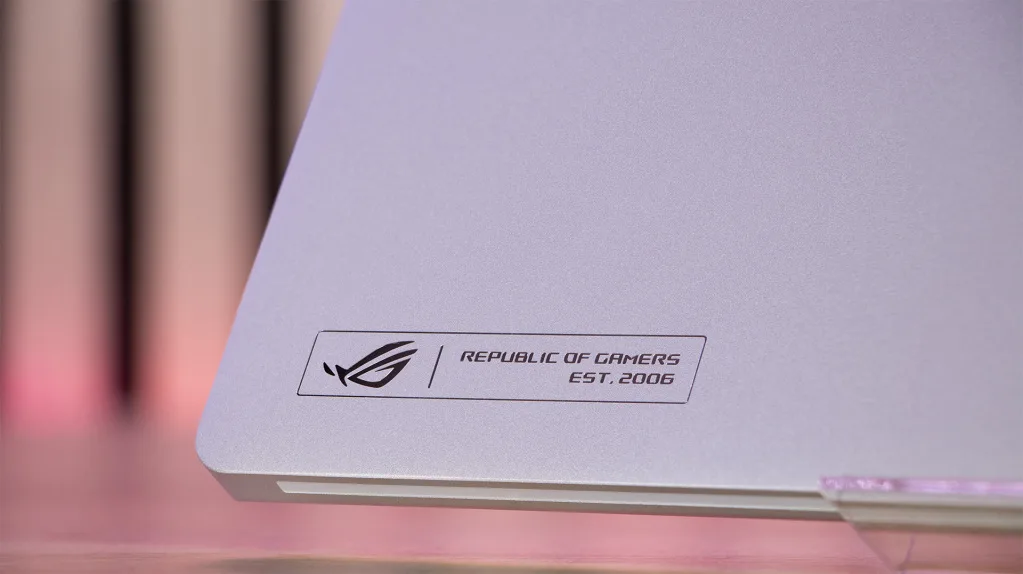 ASUS ROG Zephyrus G14 logo