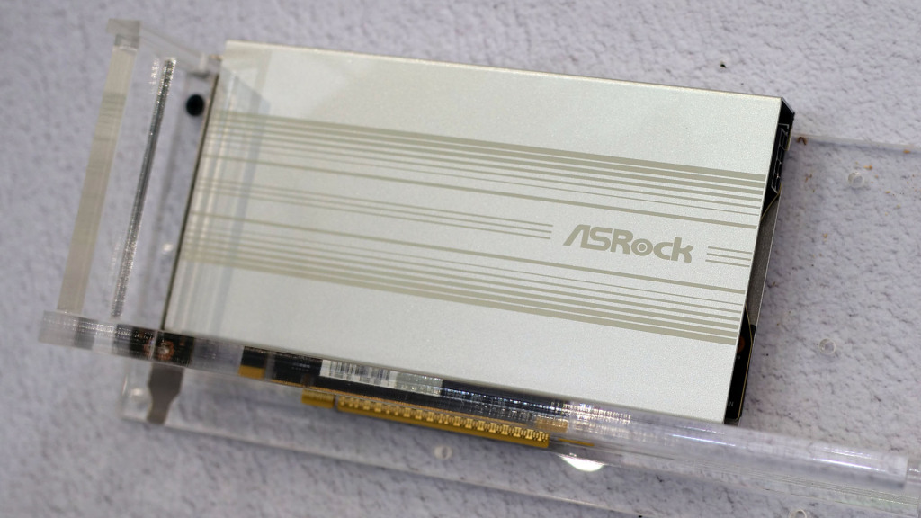ASRock lance les Arc Pro B60 Creator & Passive, 24 Go pour Workstations 5 Asrock Intel Arc Pro B60 Passive 24GB 02