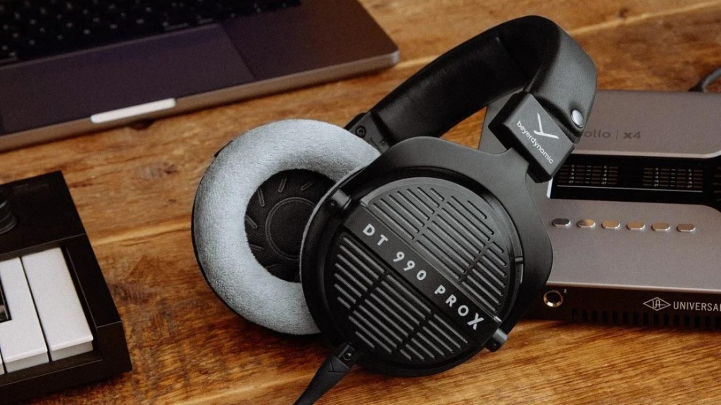 Beyerdynamic met à jour son légendaire casque avec le DT 990 PRO X 2 Beyerdynamic DT 990 PRO X