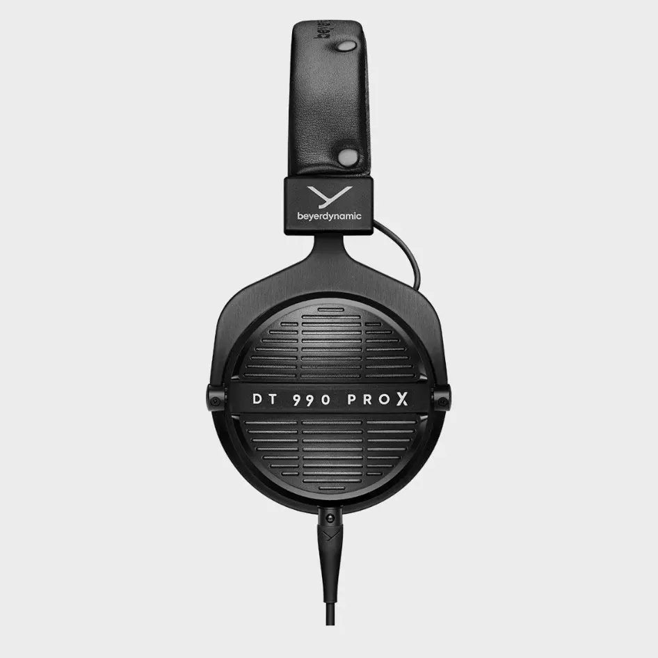 Beyerdynamic met à jour son légendaire casque avec le DT 990 PRO X 4 Beyerdynamic DT 990 PRO X côté