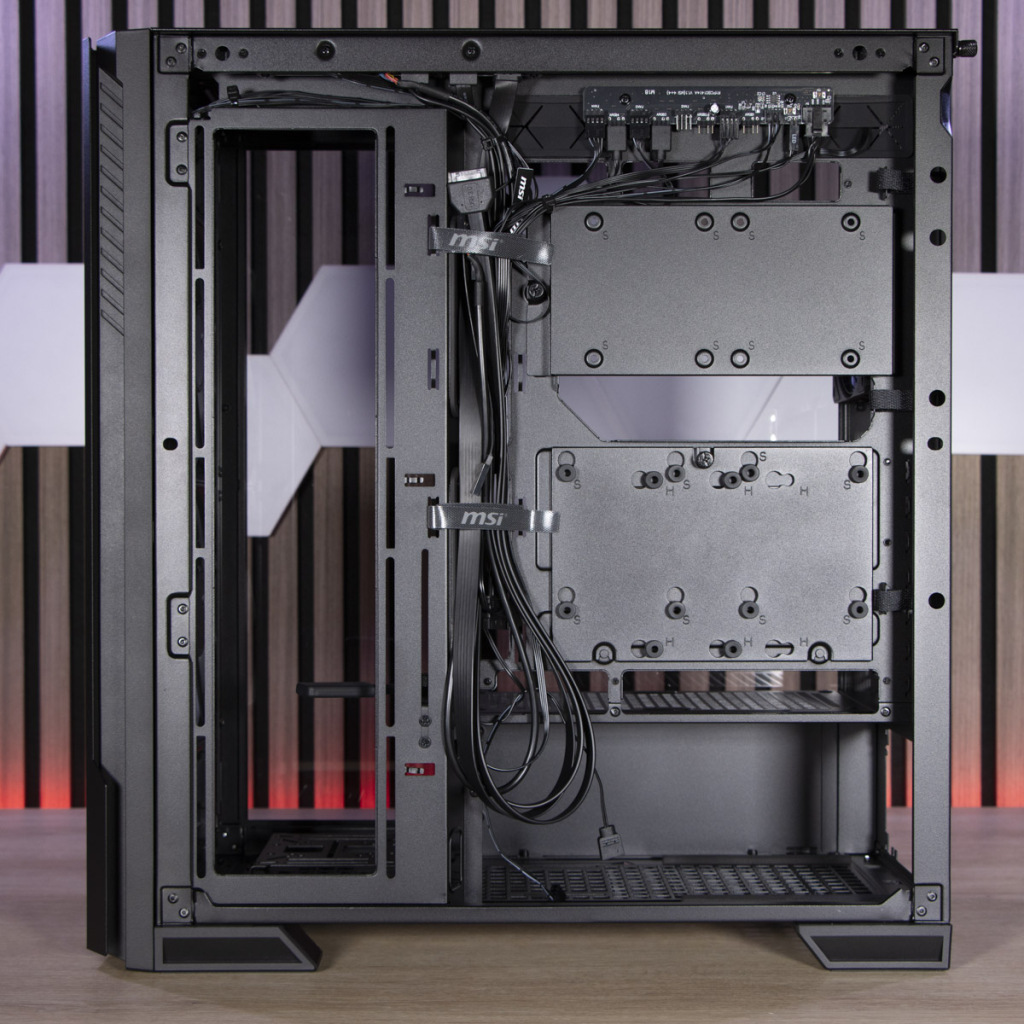 MSI MPG Velox 300R Airflow PZ chambre secondaire