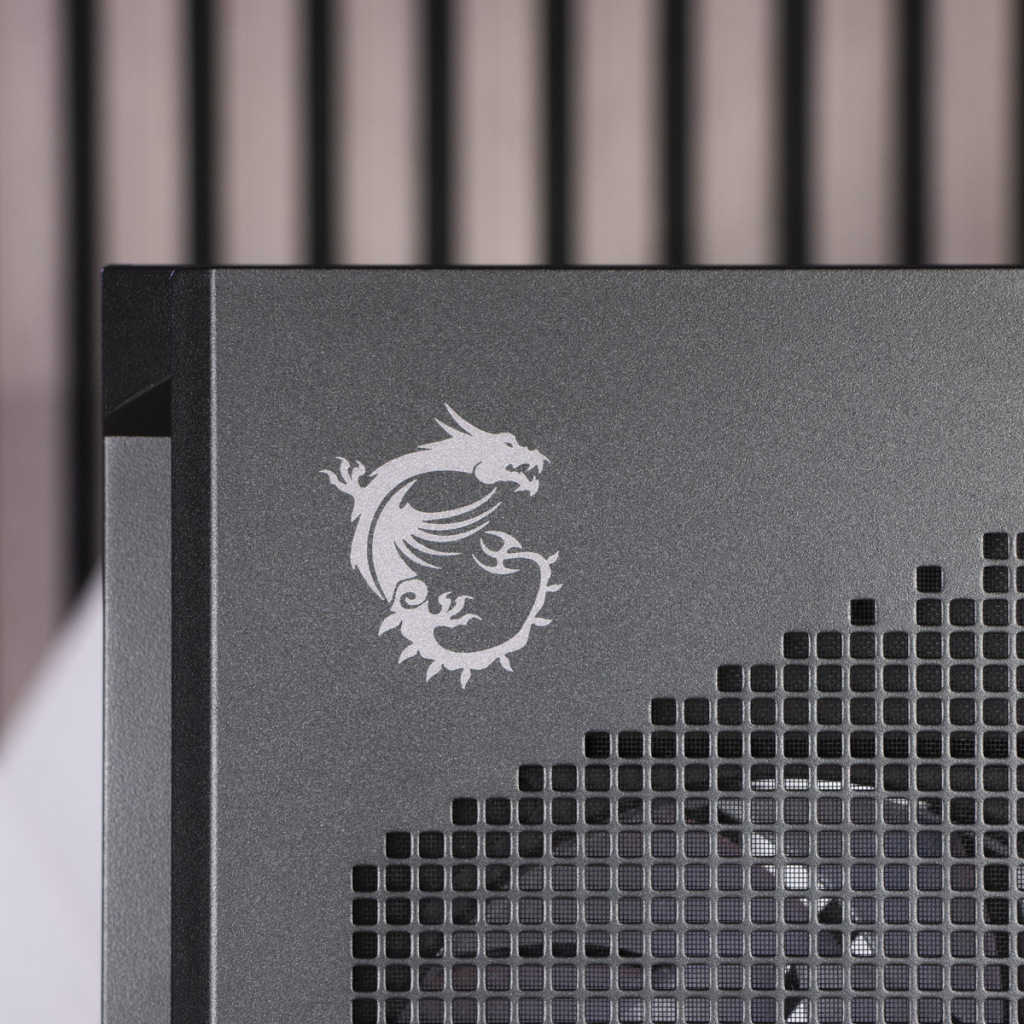 MSI MPG Velox 300R Airflow PZ façade logo