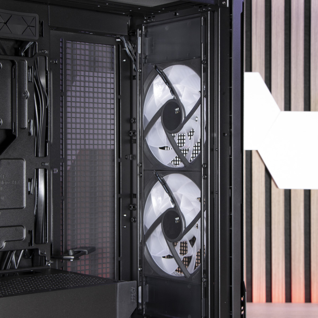 MSI MPG Velox 300R Airflow PZ paroi interne façade