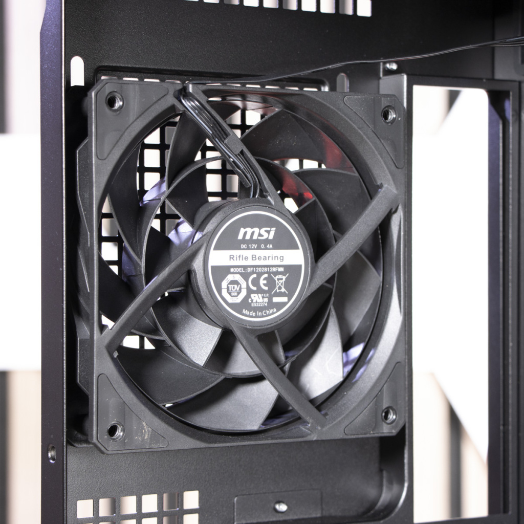 MSI MPG Velox 300R Airflow PZ ventilateur arrière arrière