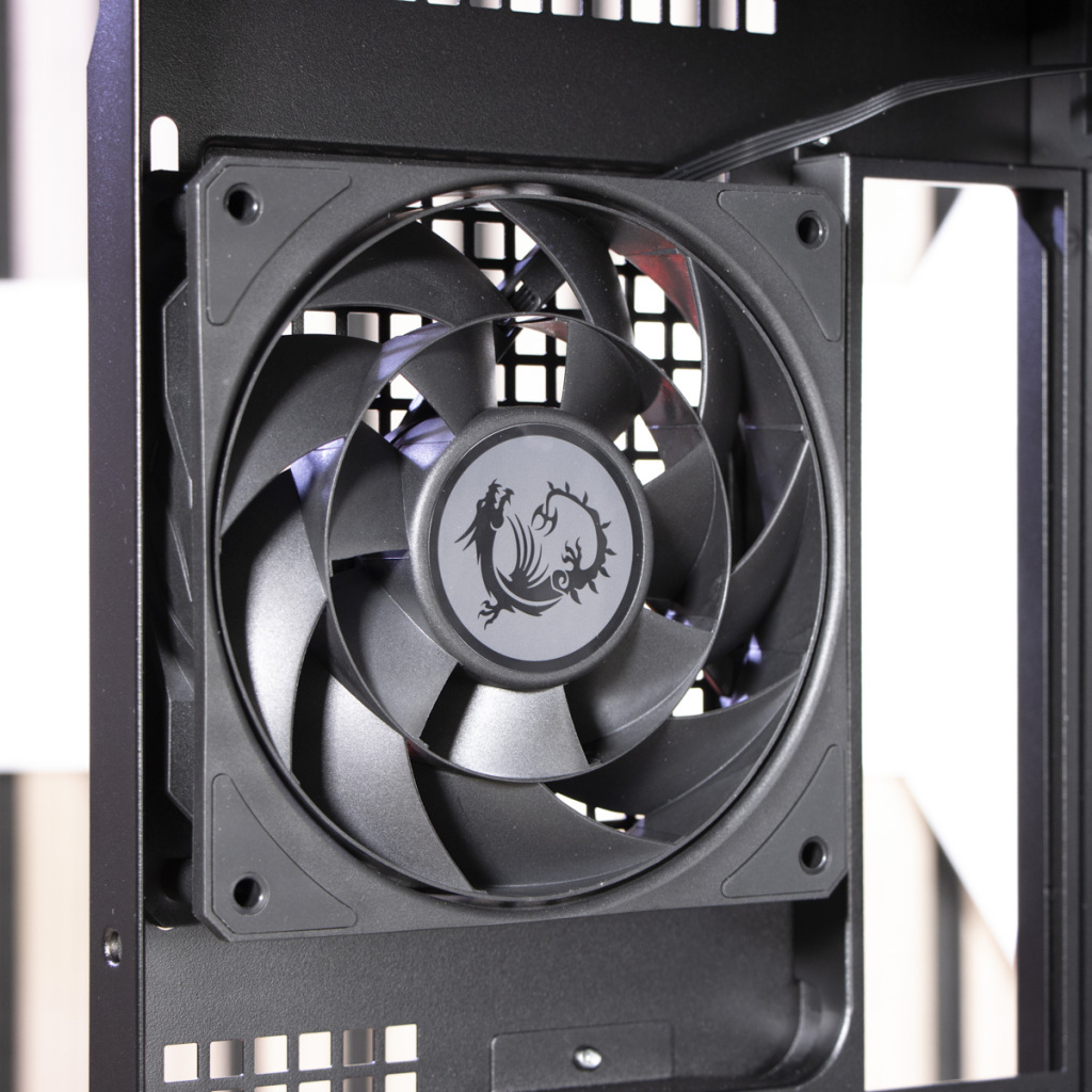 MSI MPG Velox 300R Airflow PZ ventilateur arrière face
