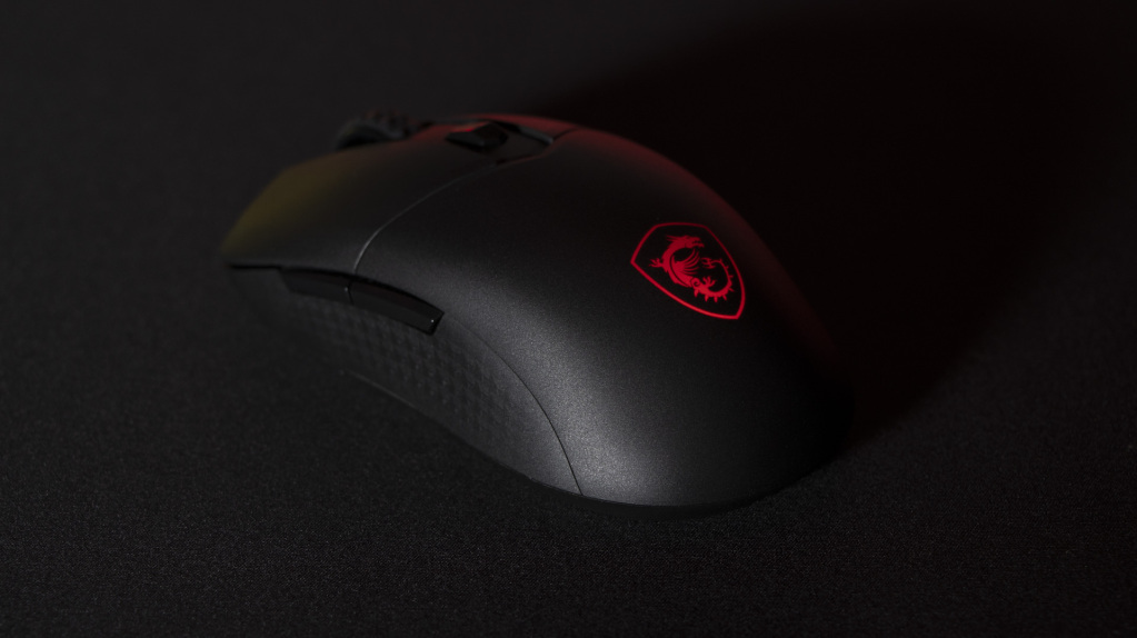 MSI VERSA 300 Wireless RGB (2)