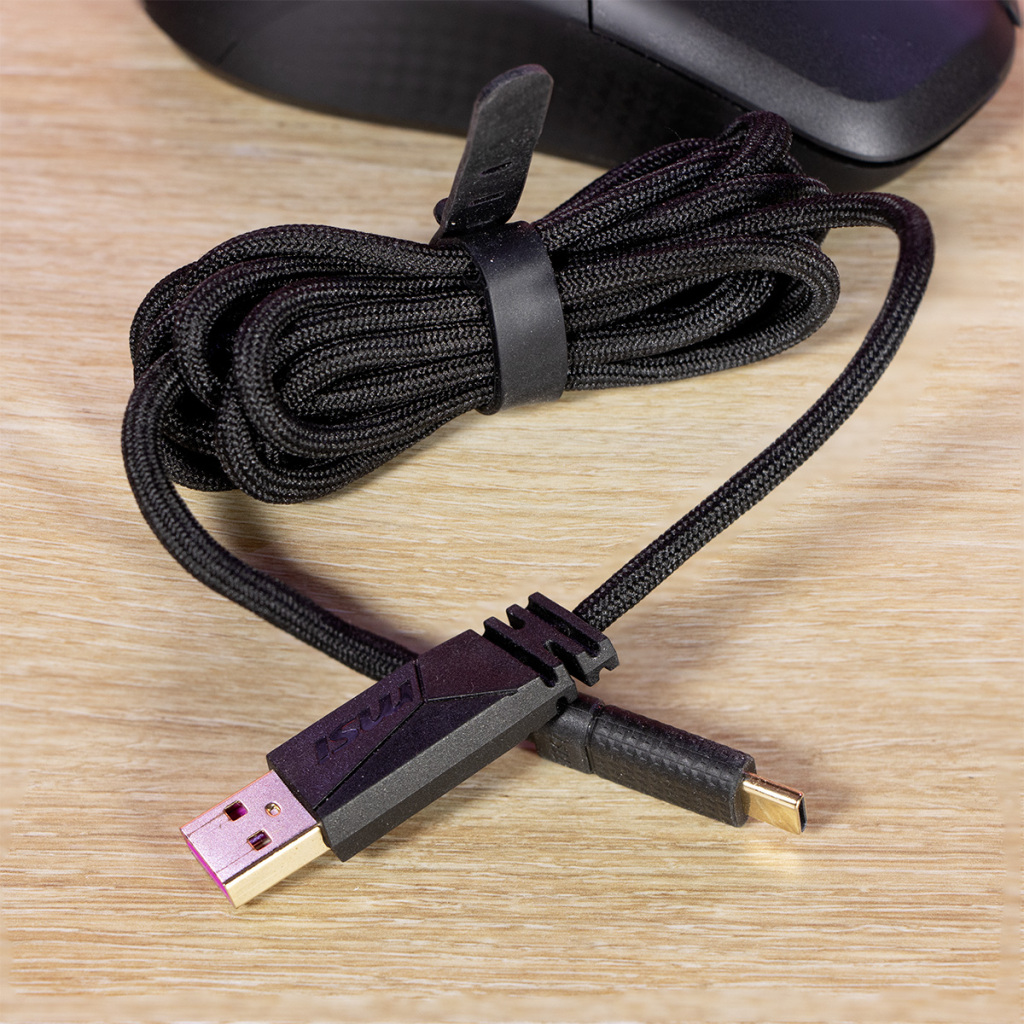 MSI VERSA 300 Wireless câble