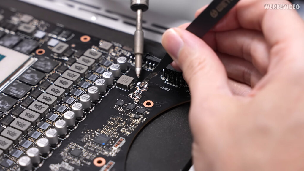 RTX 5090 shunt mod : un overclock extrême au-dessus des 800W 4 RTX5090 SHUNT MOD 3