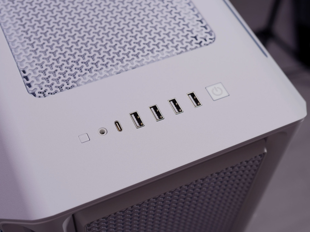 front pannel du corsair icue link 5000t lx rgb