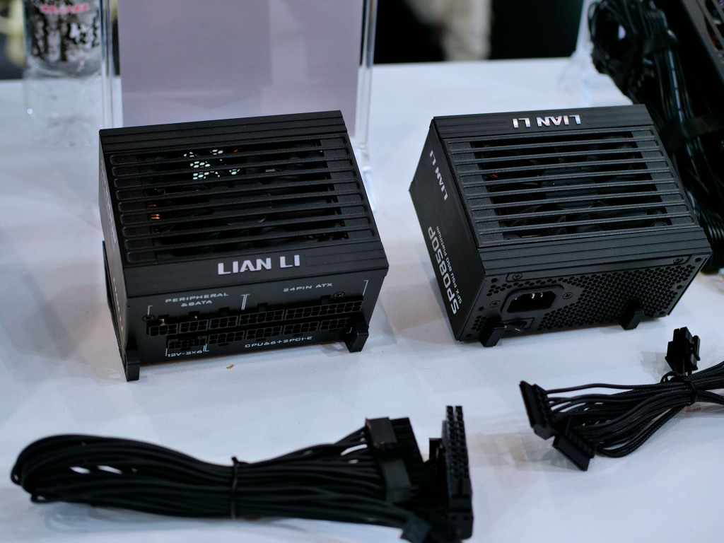 Lian Li au Computex 2025 : boîtiers, refroidissement, alimentation… Toutes les nouveautés dévoilées 19 lian li computex 2025 sp psu