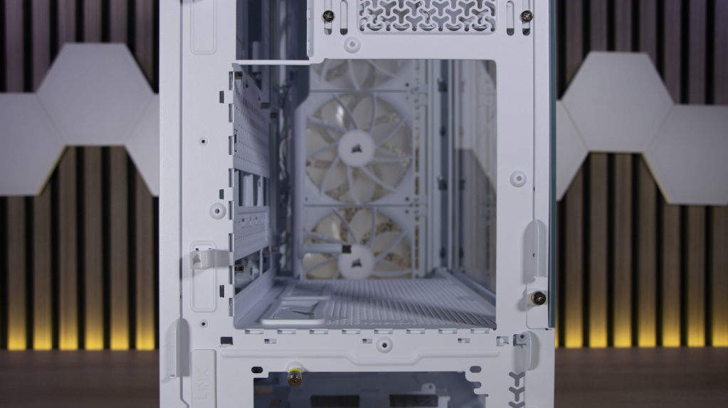 CORSAIR Frame 5000D arrière rotation équerres 2