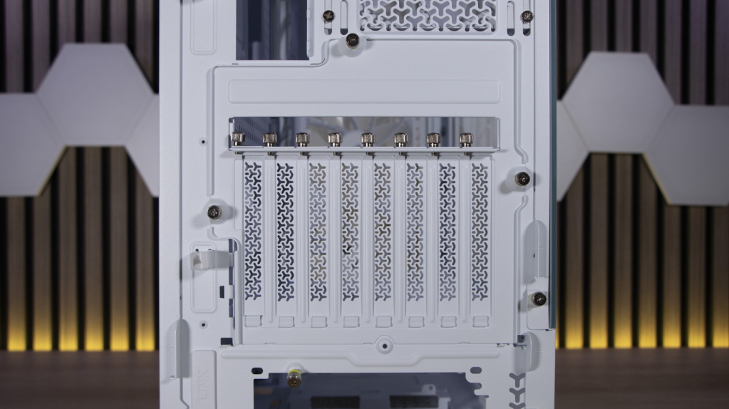 CORSAIR Frame 5000D arrière rotation équerres 3