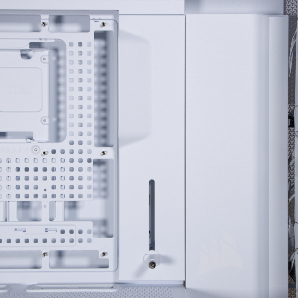 CORSAIR Frame 5000D chambre principale cache câbles amovible 1