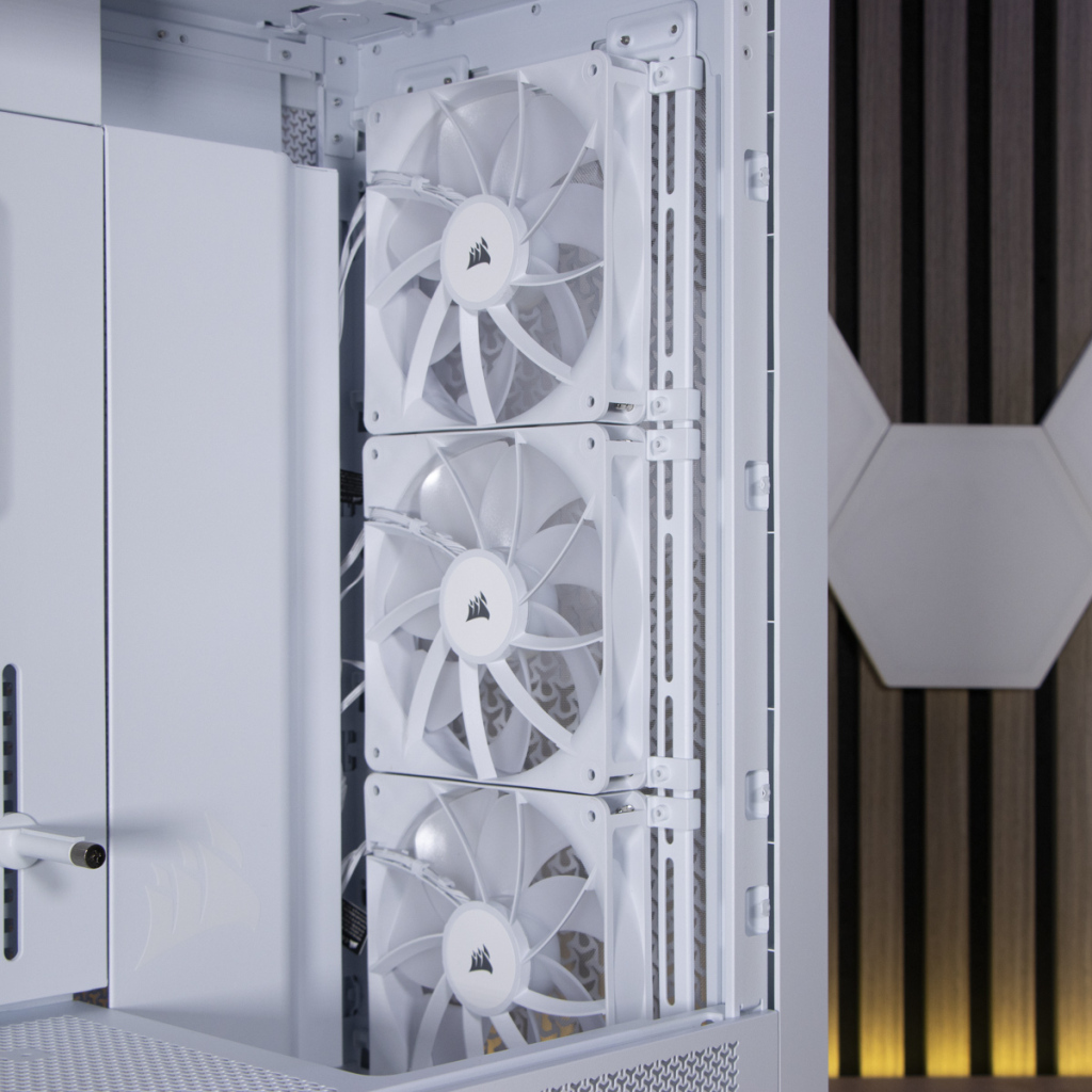 CORSAIR Frame 5000D chambre principale droit