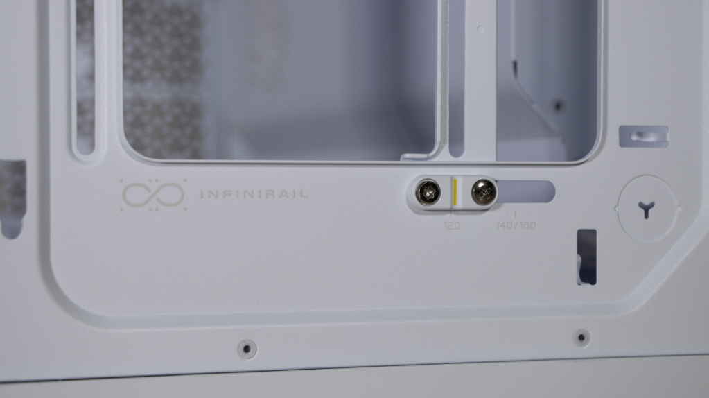 CORSAIR Frame 5000D paroi supérieure infinirail