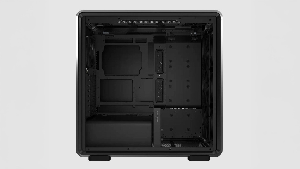 Le boîtier ultra modulaire Cooler Master MasterFrame 600 est maintenant disponible en Europe 5 Cooler Master MasterFrame 600 chambre principale
