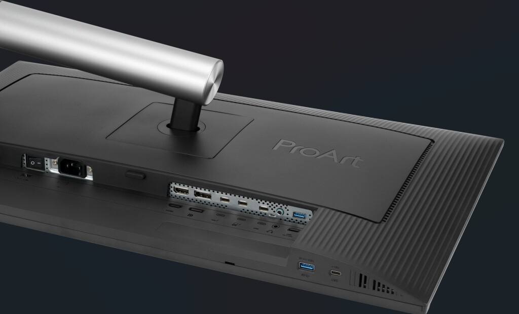 ASUS dévoile le ProArt Display 6K PA32QCV : un écran ultime pour créatifs 4 ProArt Display 6K PA32QCV connectique Thunderbolt 4 double port