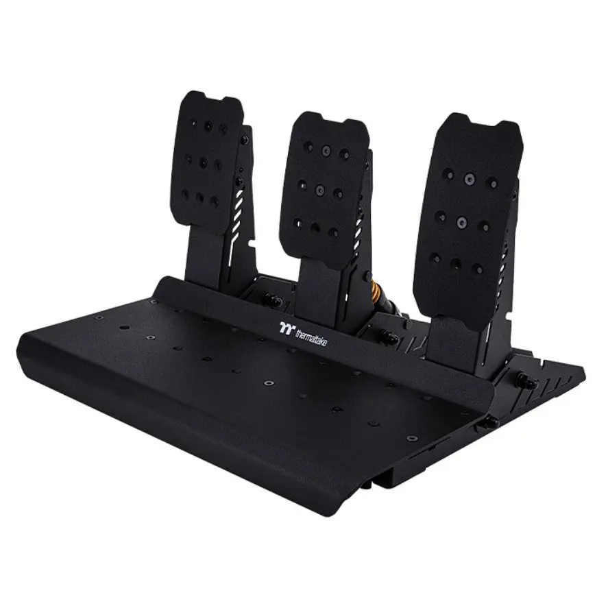 Faites brûler le bitume avec l’ensemble volant et pédales de course Thermaltake G6 4 Thermaltake G6 pédales
