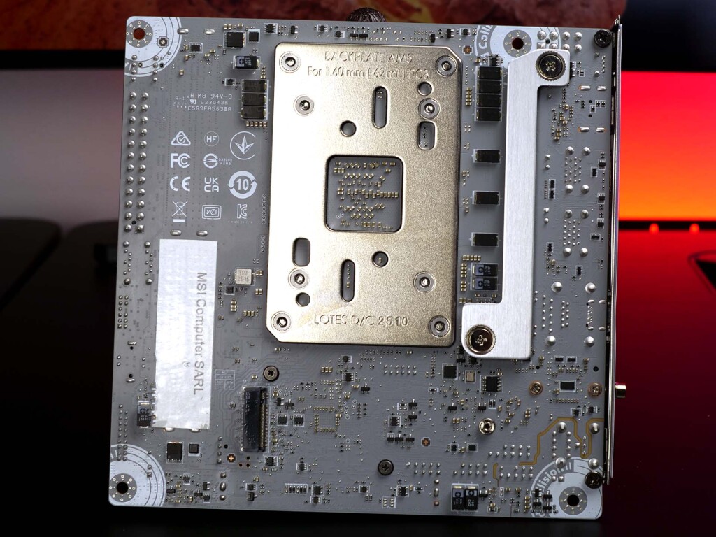 MPG B850I EDGE TI WIFI 03