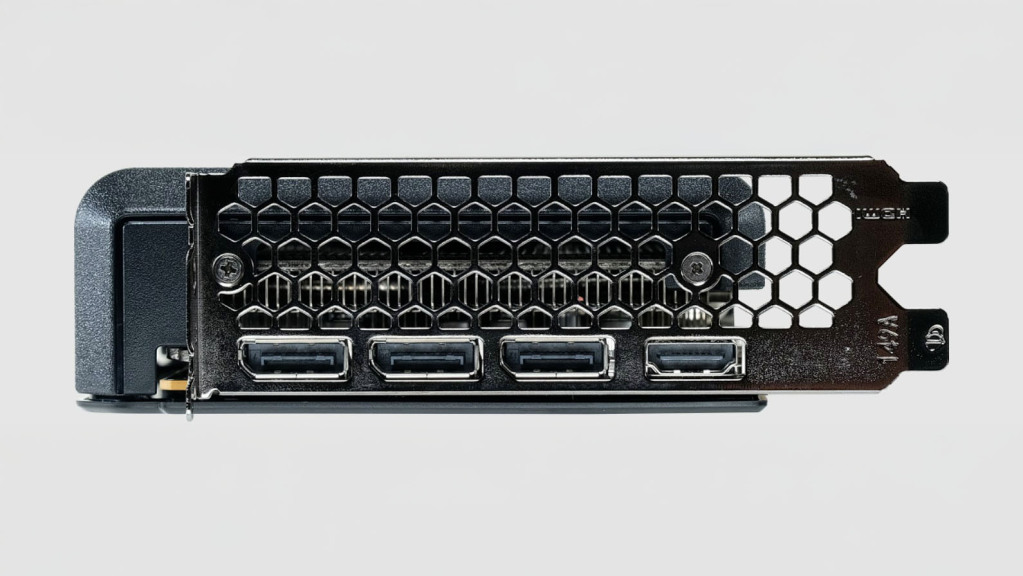 PALIT dévoile sa NVIDIA GeForce RTX 5060 Infinity 2 OC 5 PALIT RTX 5060 Infinity 2 OC deux emplacements