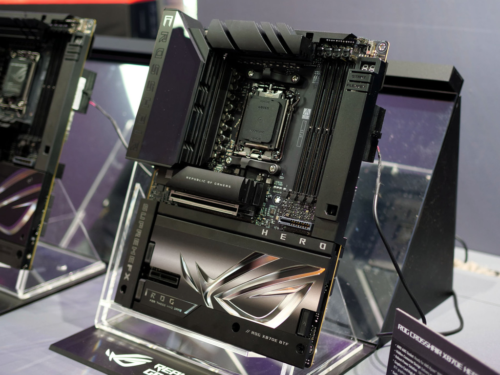 ASUS dégaine sa ROG Crosshair X870E HERO BTF : Une nouvelle ère pour les Ryzen 9000 7 ROG Crosshair X870E HERO BTF 01