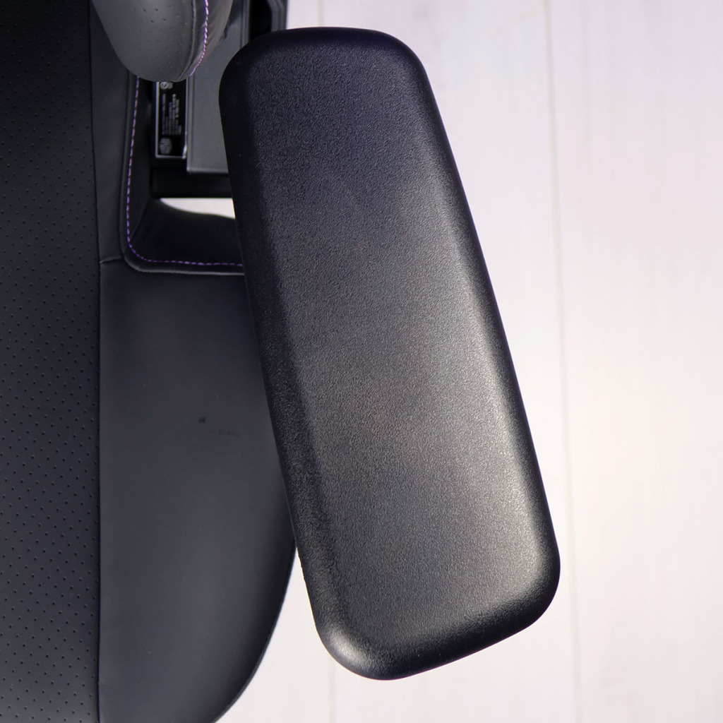 cooler master hybrid m accoudoirs 3D 06