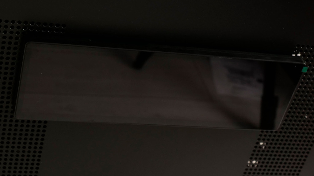 corsair xeneon edge screen support aimants