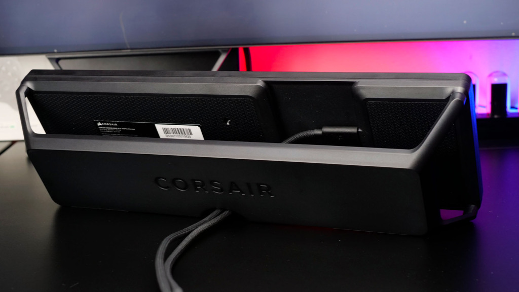 corsair xeneon edge screen support cables passage