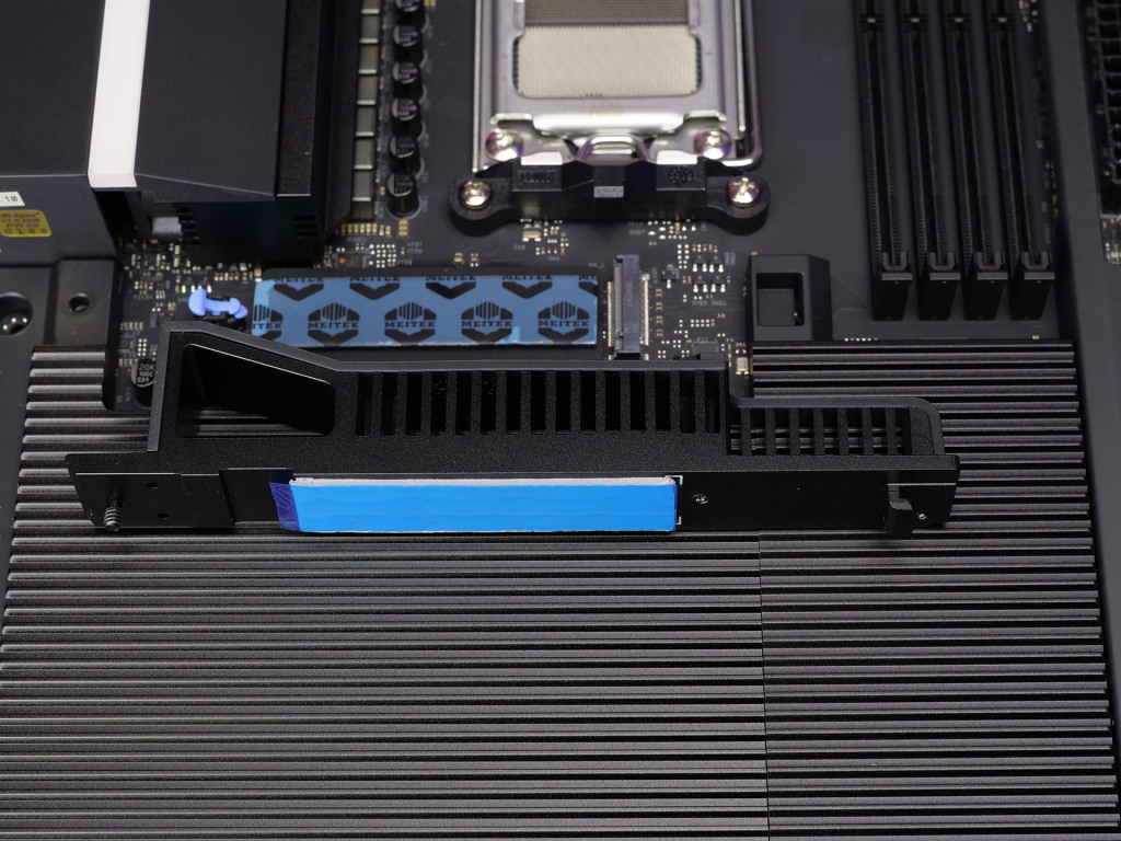nzxt n9 x870e ssd pcie 5 heatsink