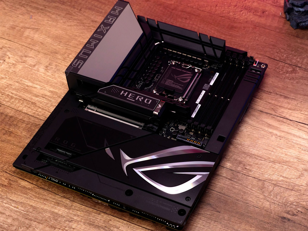 rog maximus z890 hero btf 04