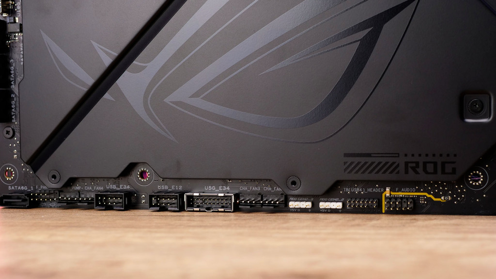 rog maximus z890 hero btf connecteurs bas