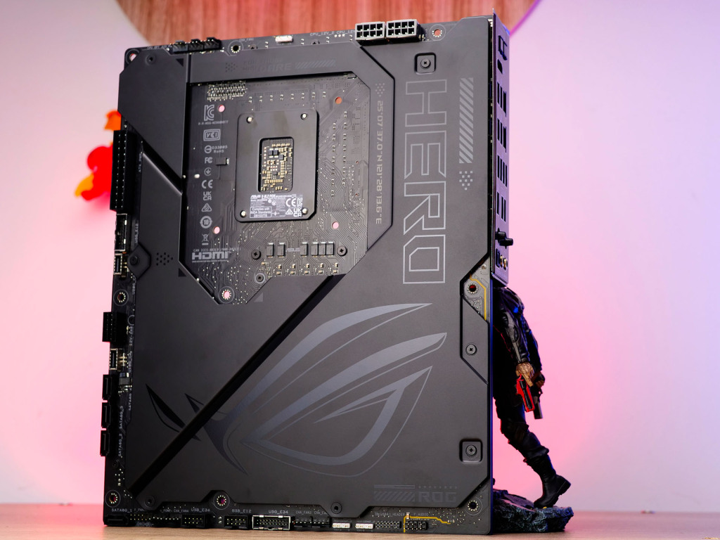 rog maximus z890 hero btf connectors 01