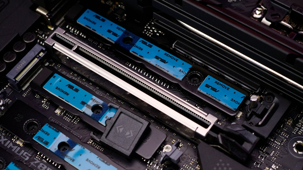 rog maximus z890 hero btf slot pcie x16 gen 5