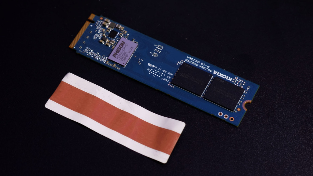 ssd kioxia exceria plus g4 film graphène
