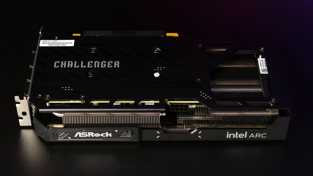 asrock arc b580 challenger vue sur le connecteur 8 broches