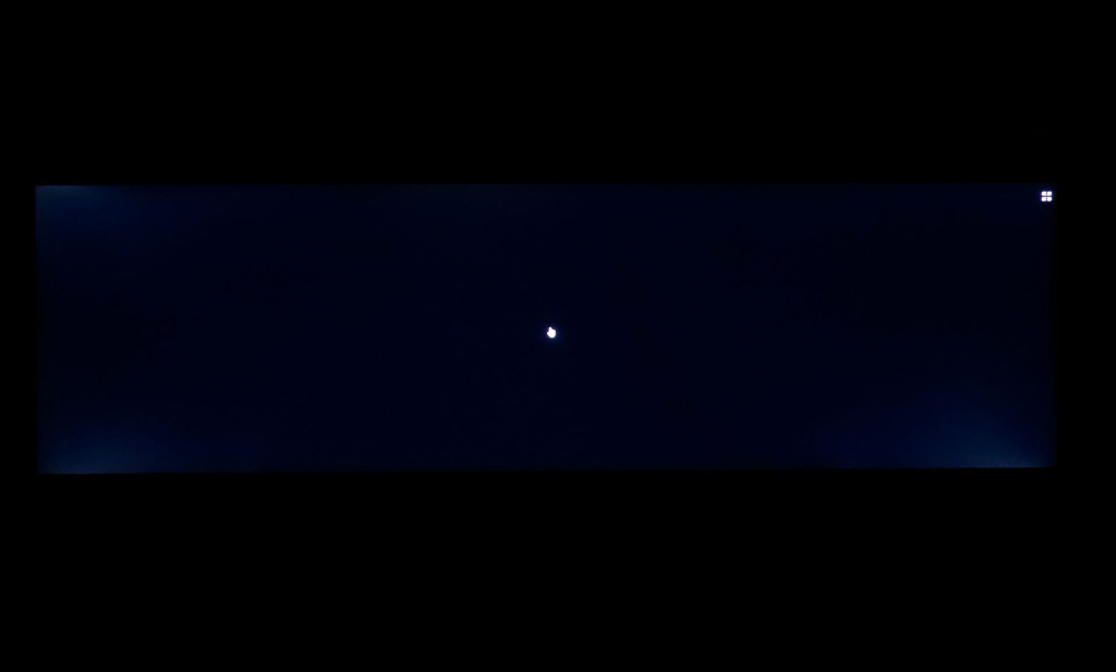 test corsair xeneon backlight bleeding dans les coins