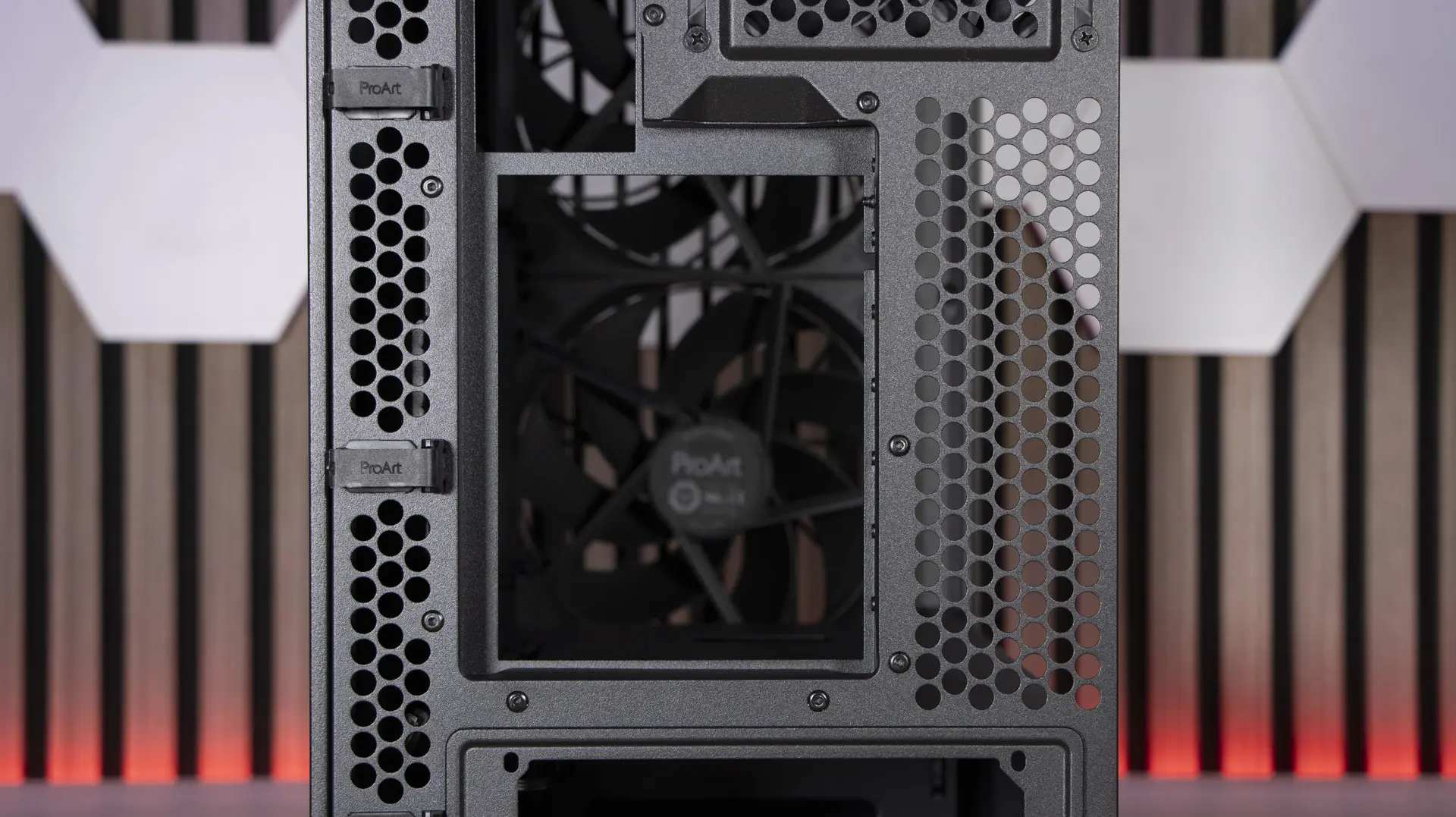 ASUS ProArt P401 extraction équerres