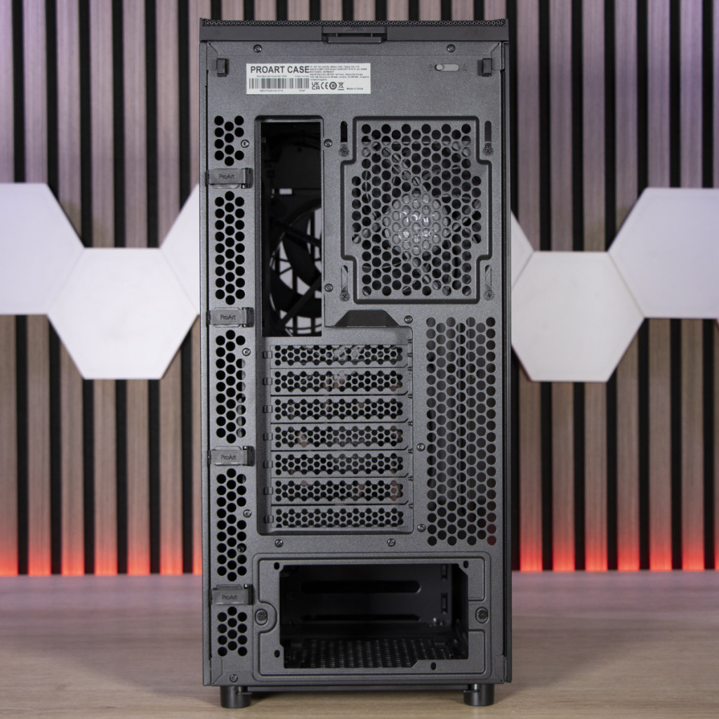 ASUS ProArt P401 face arrière