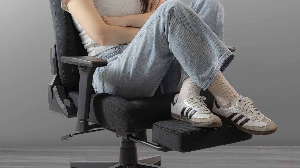 Nouvelle chaise de jeu COUGAR Explore Neo Royal F 6 Chaise de jeu COUGAR repose jambes