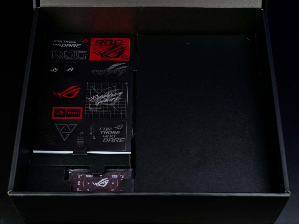 asus rog crosshair x870e apex box bundle 02