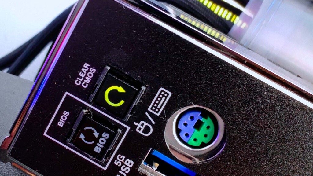 asus rog crosshair x870e apex oc tools 01