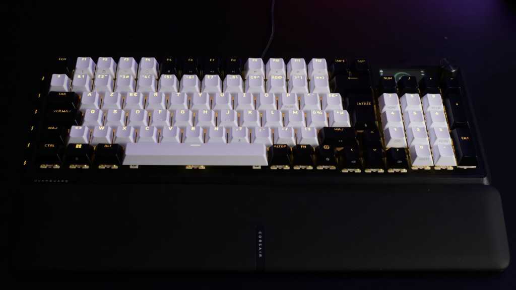 corsair vanguard 96 demo rgb 01