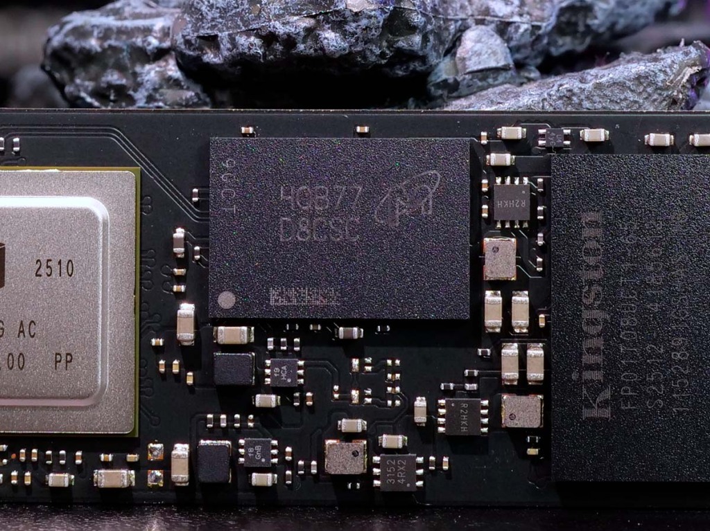 kingston fury renegade g5 Micron DRAM 2 GB LPDDR4 4266